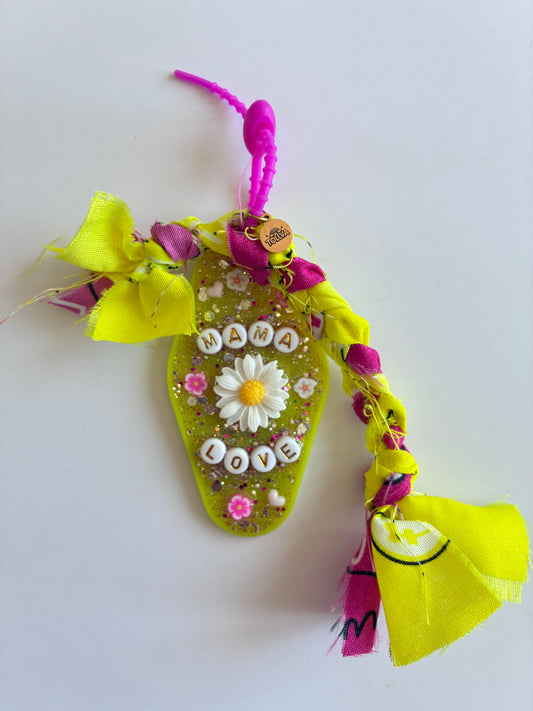 Grigri MAMA LOVE fushia et jaune 💛🩷