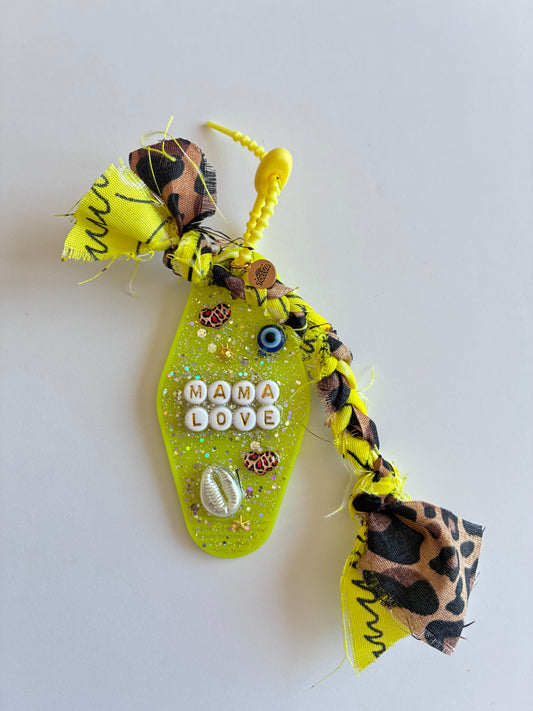 Grigri MAMA LOVE jaune et léopard 🐆💛