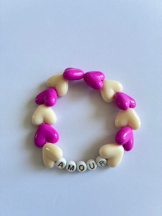 Bracelet AMOUR beige et fushia 🩷